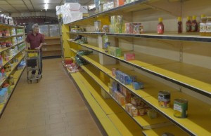 Supermarkets and Pet Shops in Venezuela Struggle To Keep Shelves Stocked Supermarkets and Pet Shops in Venezuela Struggle To Keep Shelves Stocked