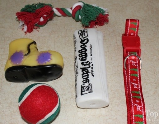 Review: Holiday Pet Stocking for Dogs Review: Holiday Pet Stocking for Dogs