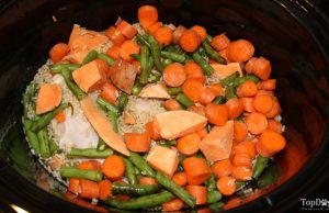 Recipe: Chicken and Vegetable Crock Pot Dog Food Chicken and Vegetable Crock Pot Dog Food