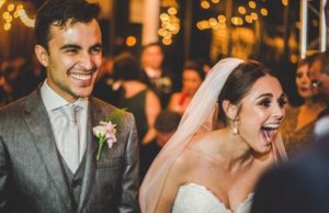 Dog Crashes Wedding And What This Couple Does Next Is Amazing Dog Crashes Wedding – What Couple Does Next Will Amaze You