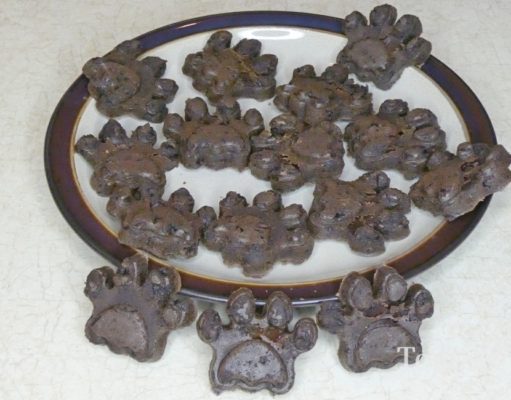 Recipe: Homemade Wheat and Gluten Free Dog Treats