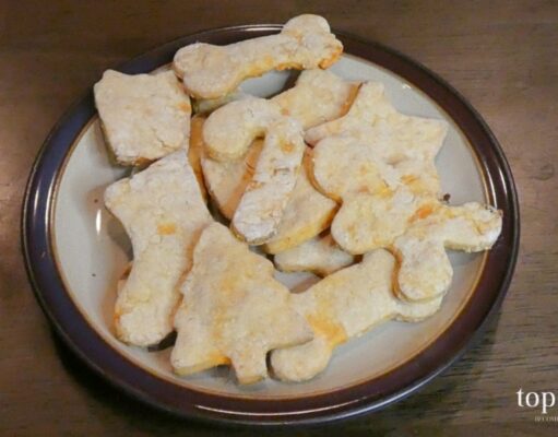 Recipe: Christmas Cookies for Dogs Christmas Cookies for Dogs