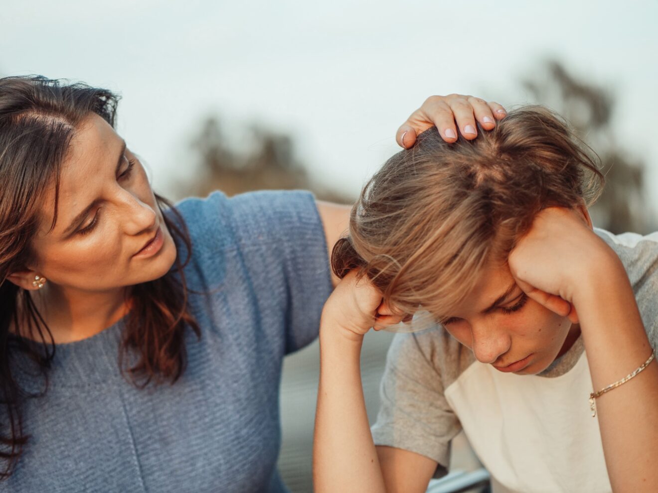how-to-help-a-child-cope-with-losing-a-pet-top-dog-tips